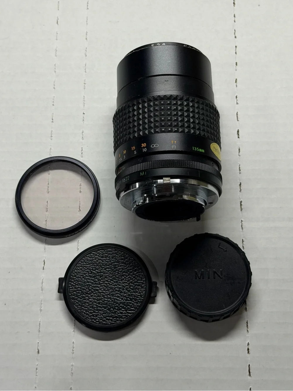 Vintage Focal MC Auto 135mm f/2.8 Minolta MD Telephoto Lens + Tiffen Filter
